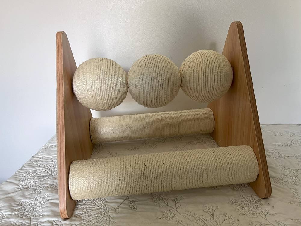 Frisco Triple Sisal Ball Scratching Post